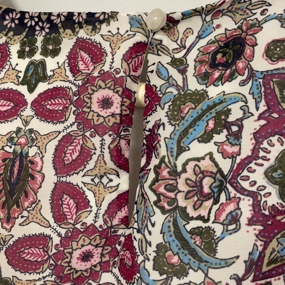 Amy’s Closet Beautiful  dress peekaboo shoulder , cream and maroon floral, 14 - Picture 7 of 9